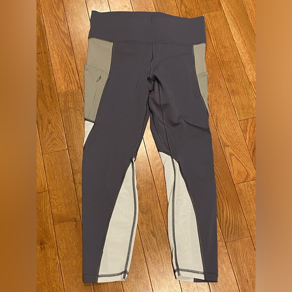 Athleta Large L leggings with white mesh and stash pocket